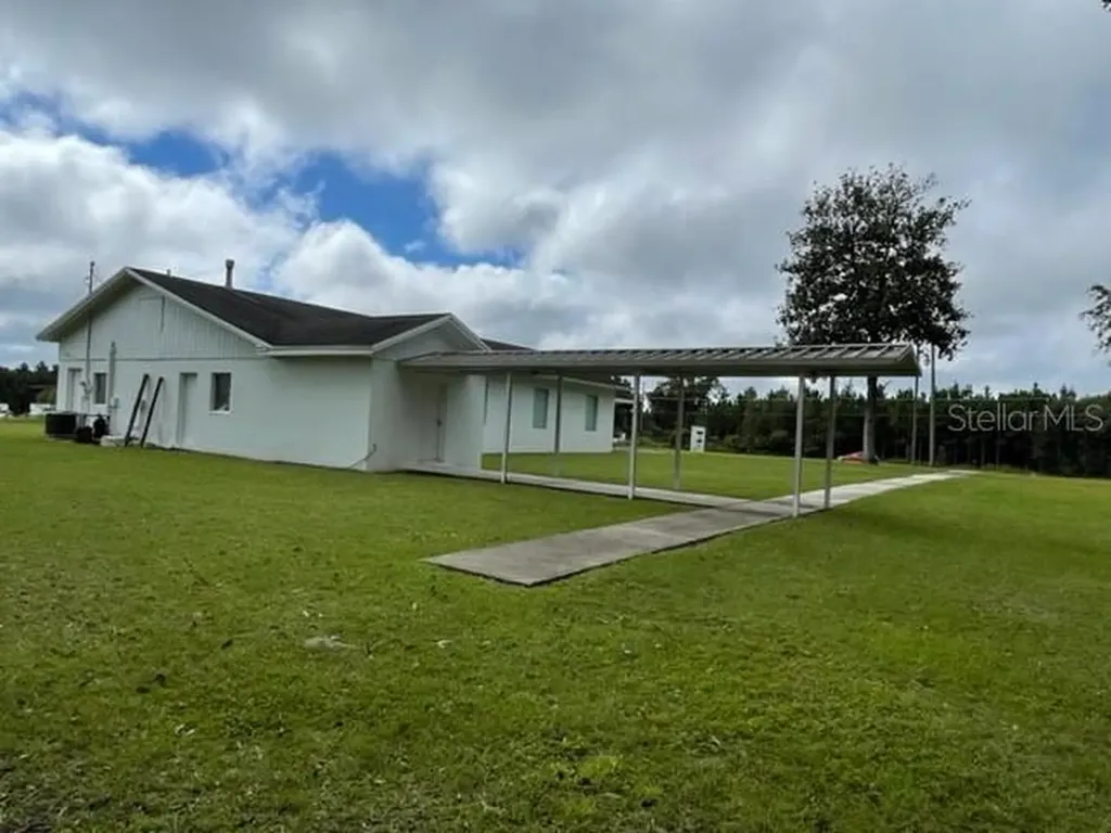 16313 NW Us Highway 441 Alachua FL 32615