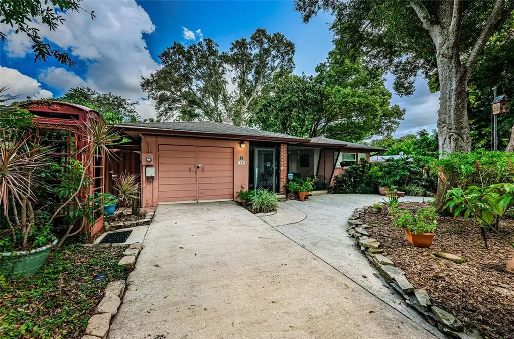 1542 Tangerine Street Clearwater FL 33756