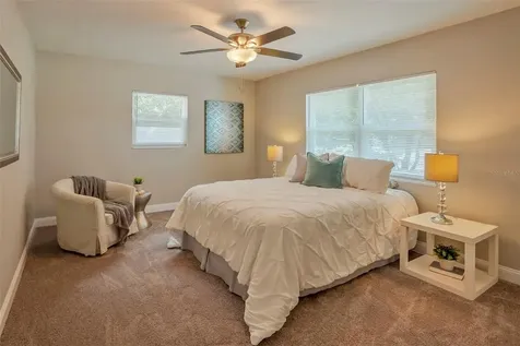 3893 22nd Avenue N St Petersburg FL 33713