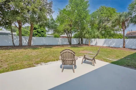 3893 22nd Avenue N St Petersburg FL 33713