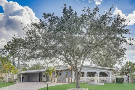816 Whitfield Avenue Sarasota FL 34243