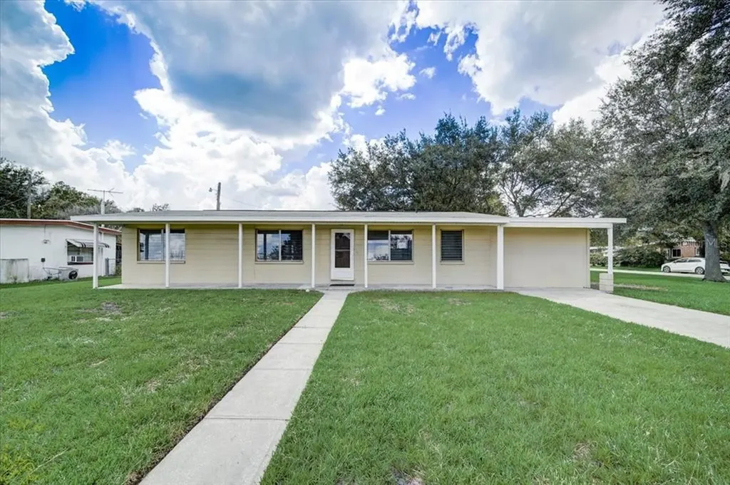 419 Poinciana Circle Kissimmee FL 34744