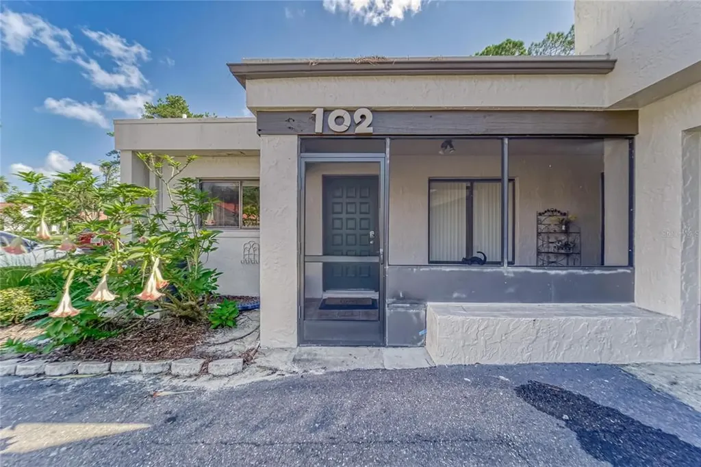 102 Seville Court N Plant City FL 33566