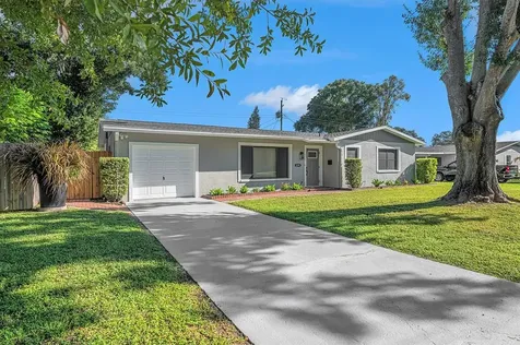1291 79th Avenue N St Petersburg FL 33702