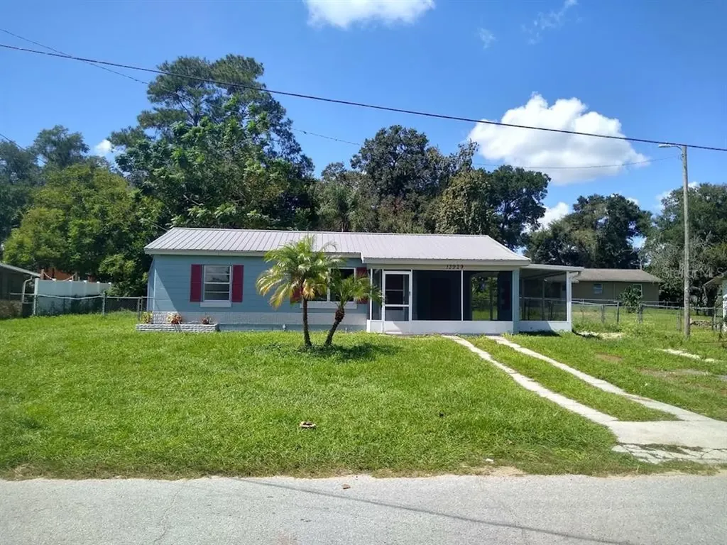 13929 1st Street Dade City FL 33525