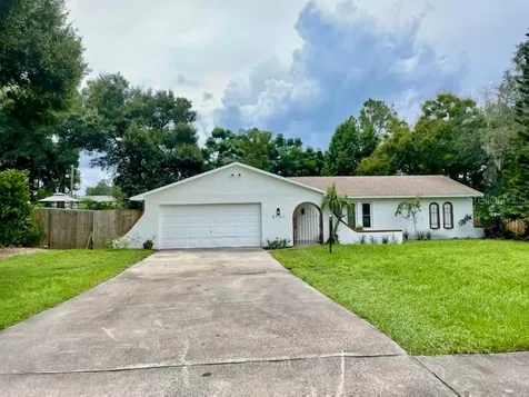 5742 Jacqulyn Drive Zellwood FL 32798