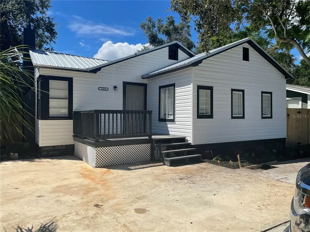 1410 11th Avenue S St Petersburg FL 33705