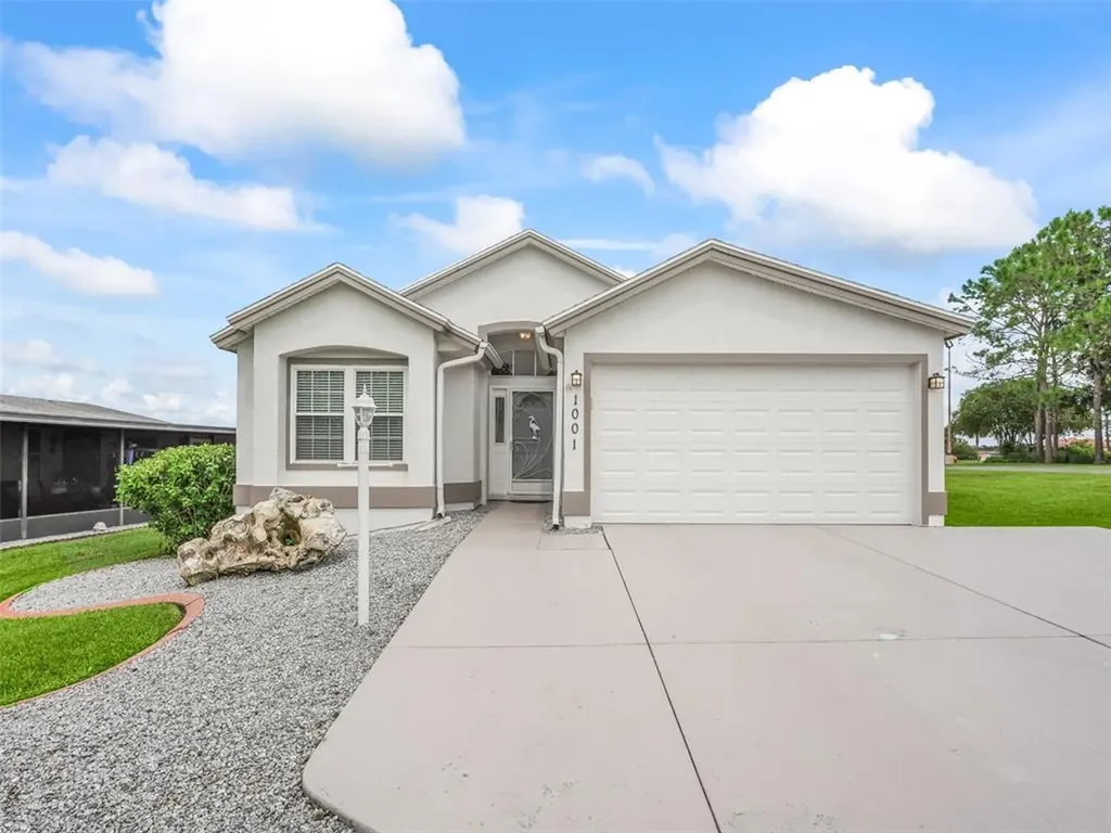 1001 W Boone Court Lady Lake FL 32159