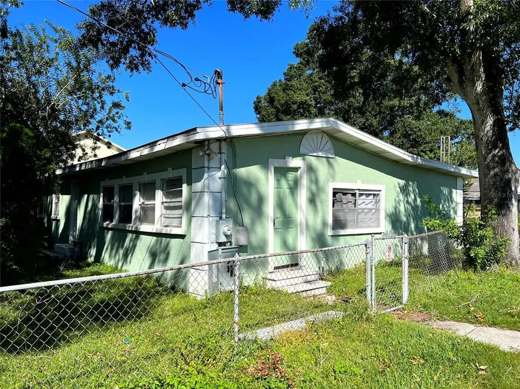 3609 W Sligh Avenue Tampa FL 33614
