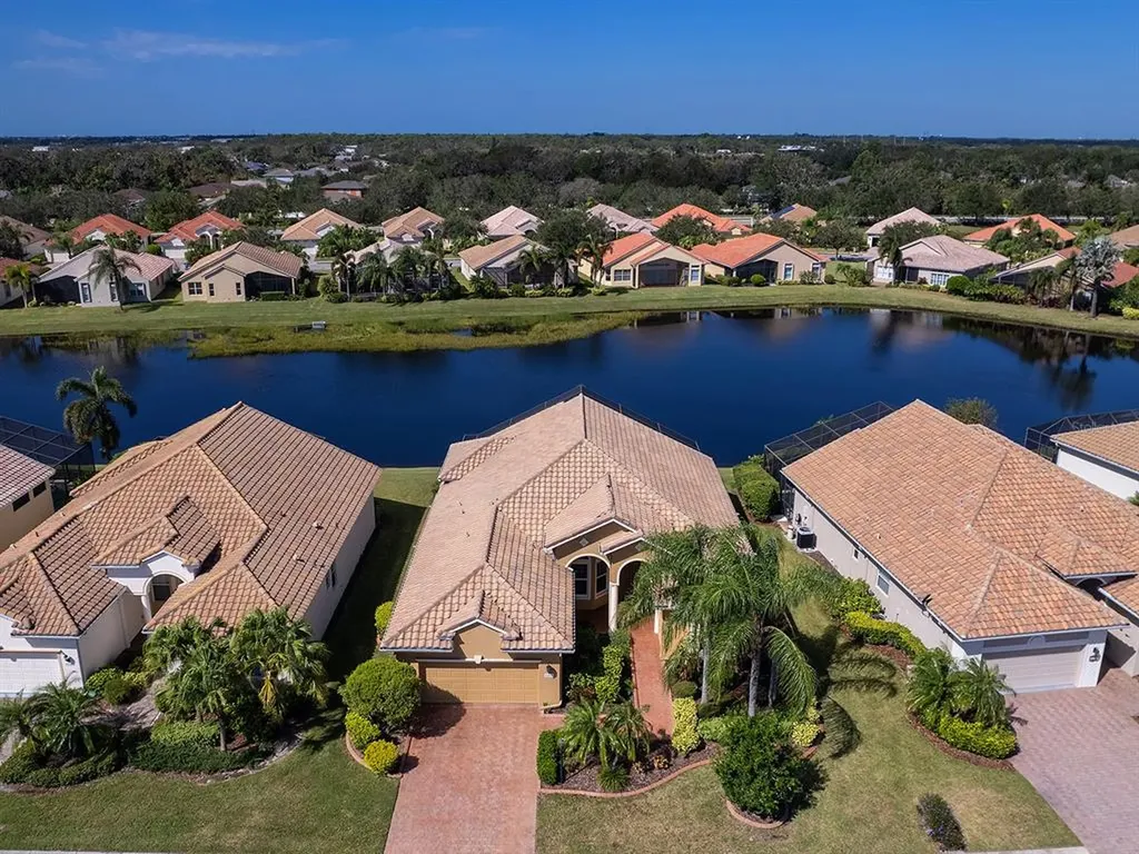 6532 41st Court E Sarasota FL 34243