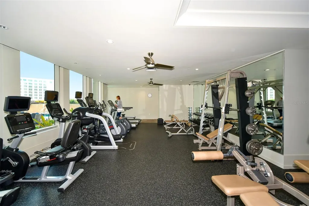 1350 Main Street Sarasota FL 34236