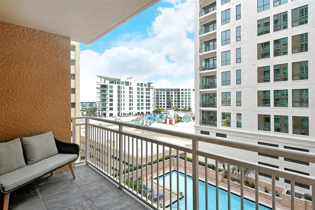 1350 Main Street Sarasota FL 34236