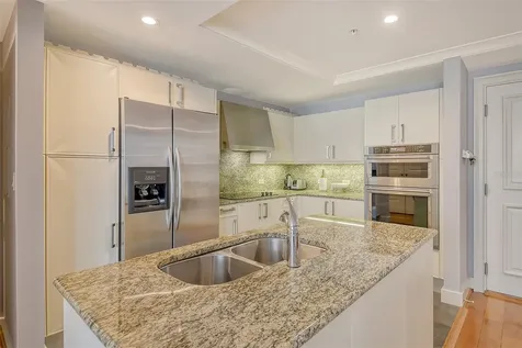 1350 Main Street Sarasota FL 34236