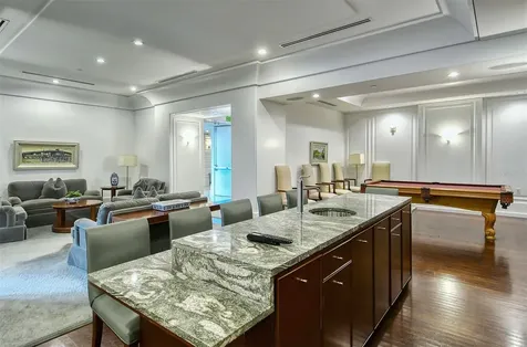 1350 Main Street Sarasota FL 34236