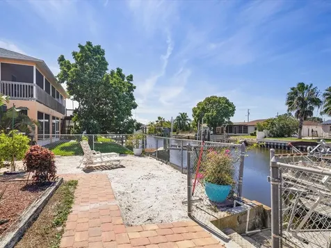 13711 Leslie Drive Hudson FL 34667