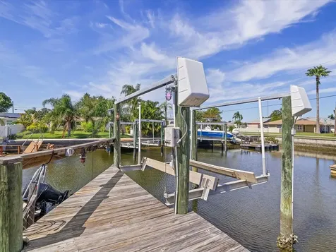 13711 Leslie Drive Hudson FL 34667