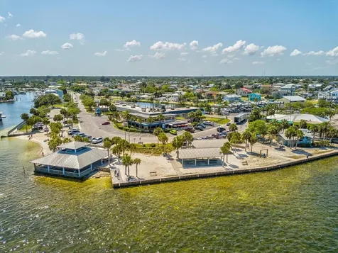 13711 Leslie Drive Hudson FL 34667