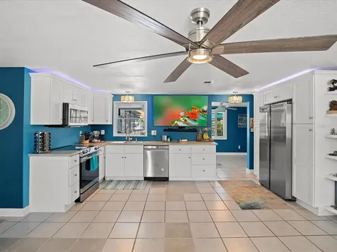 13711 Leslie Drive Hudson FL 34667