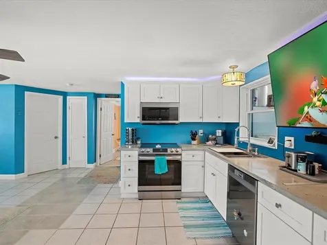 13711 Leslie Drive Hudson FL 34667