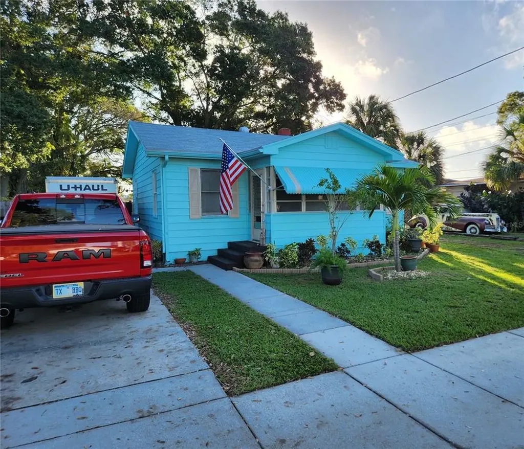 2114 52nd Street S Gulfport FL 33707