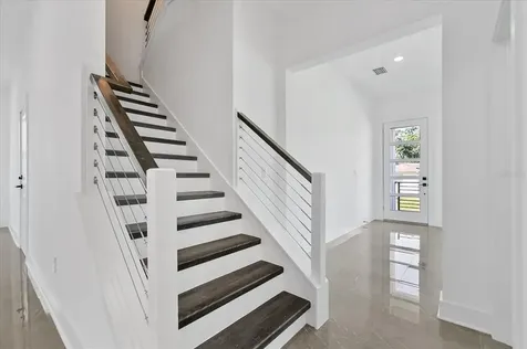 5002 W Idaho Street Tampa FL 33616