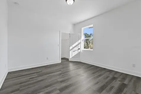 5002 W Idaho Street Tampa FL 33616