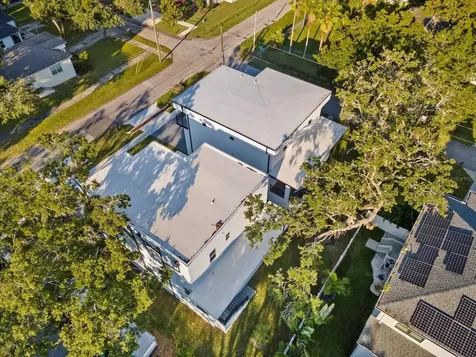 5002 W Idaho Street Tampa FL 33616