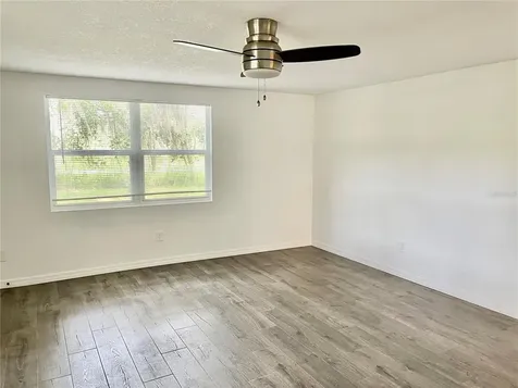 215 S Webb Road Plant City FL 33566