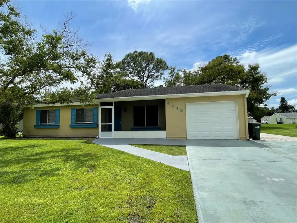 6743 Electra Avenue North Port FL 34287