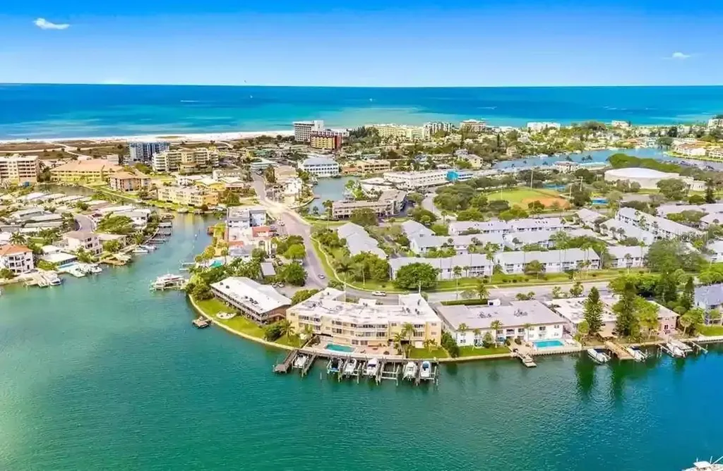 11605 3rd Street E Treasure Island FL 33706