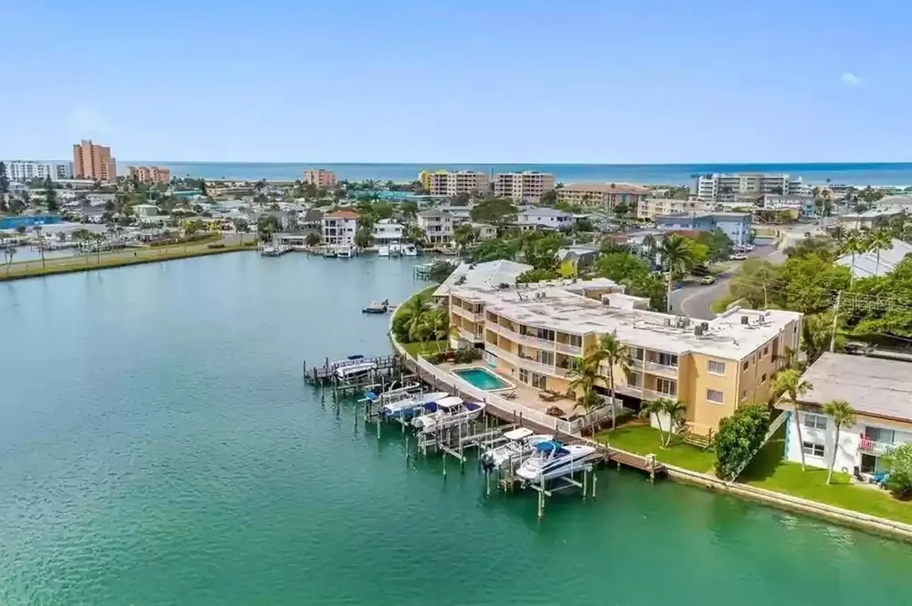 11605 3rd Street E Treasure Island FL 33706