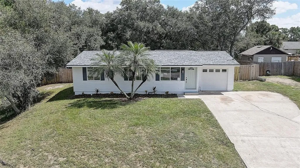 781 Courtland Boulevard Deltona FL 32738