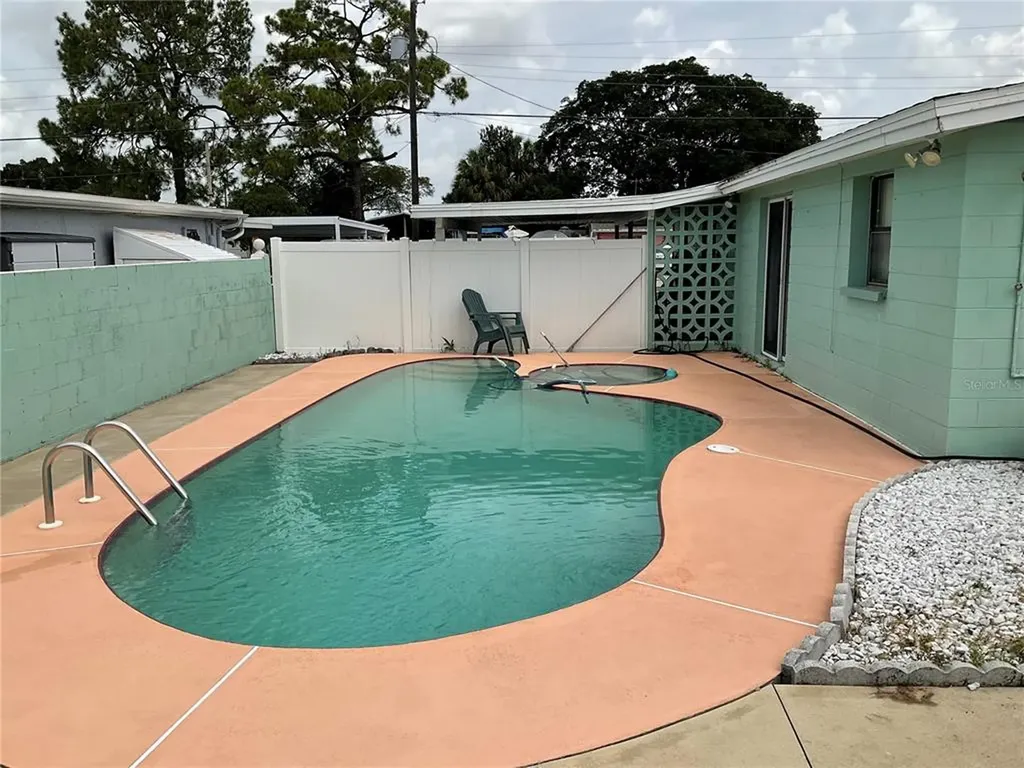 6406 W Clifton Street Tampa FL 33634