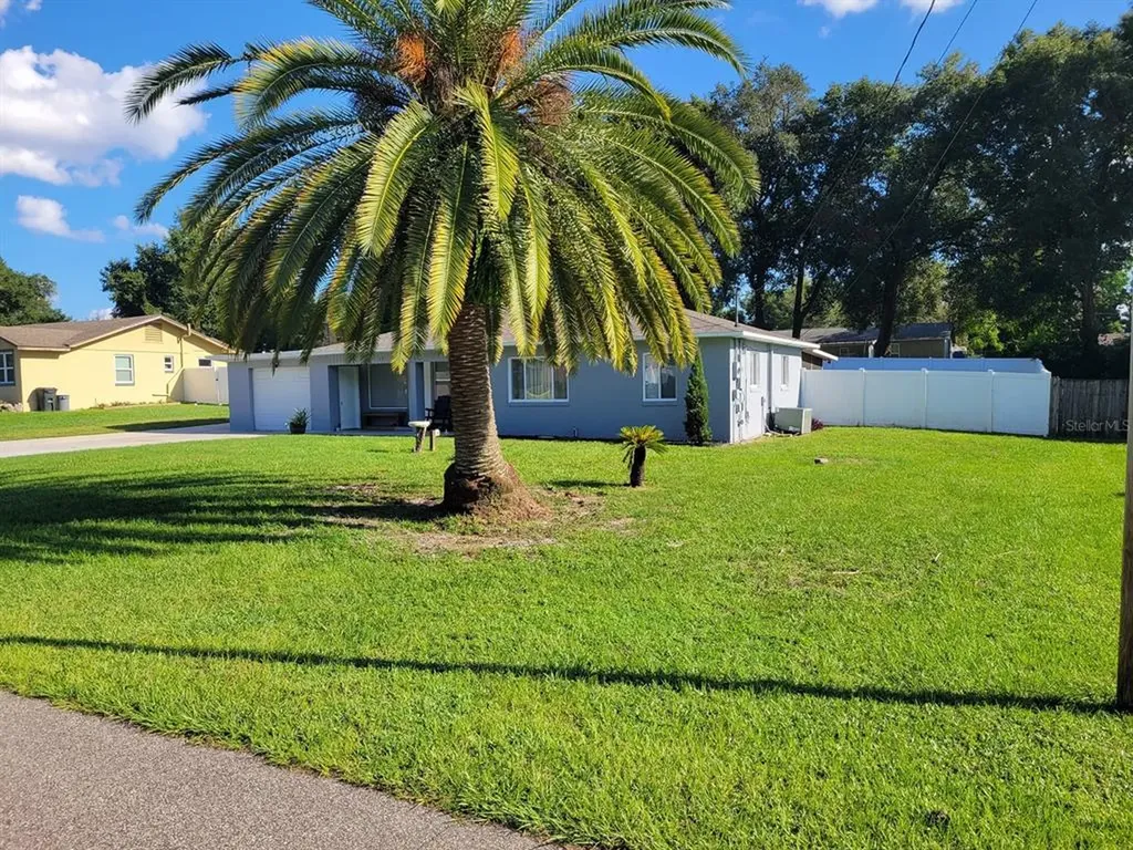 13 Monroe Avenue Debary FL 32713