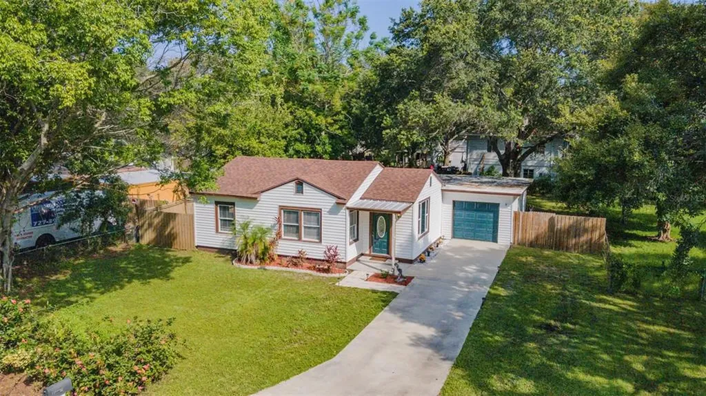 2533 48th Avenue N St Petersburg FL 33714