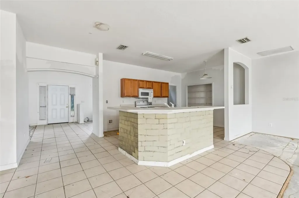 2781 Shady Avenue North Port FL 34286