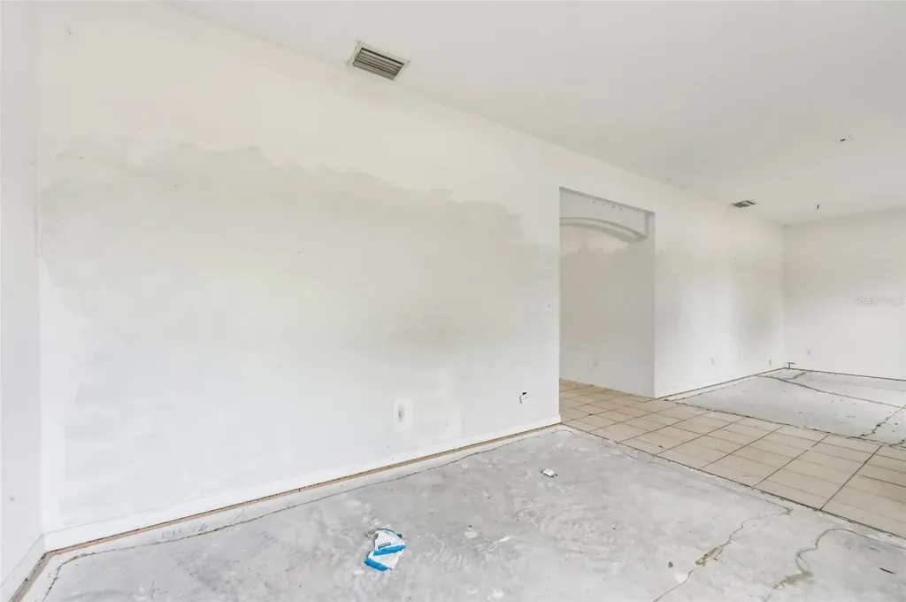 2781 Shady Avenue North Port FL 34286