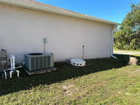 2781 Shady Avenue North Port FL 34286