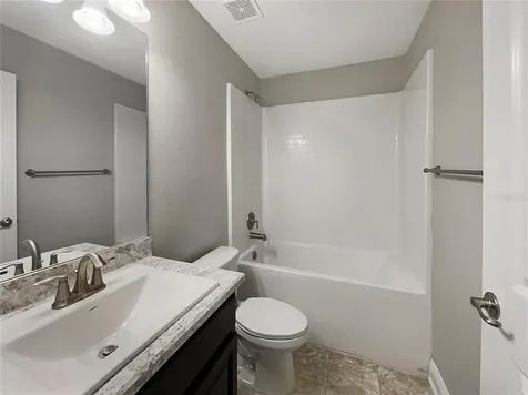 31611 Broadwater Avenue Leesburg FL 34748