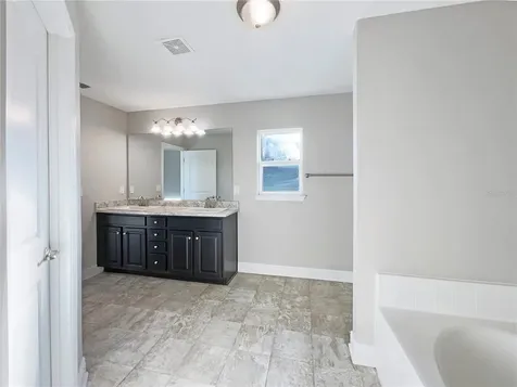 31611 Broadwater Avenue Leesburg FL 34748