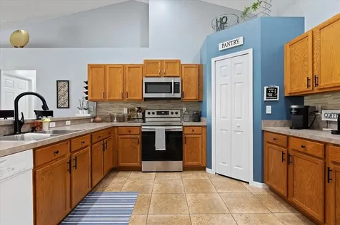 1825 Summit Oak Circle Minneola FL 34715