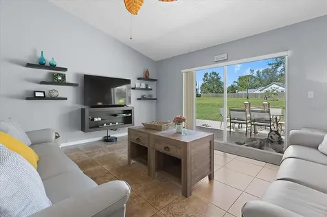 1825 Summit Oak Circle Minneola FL 34715