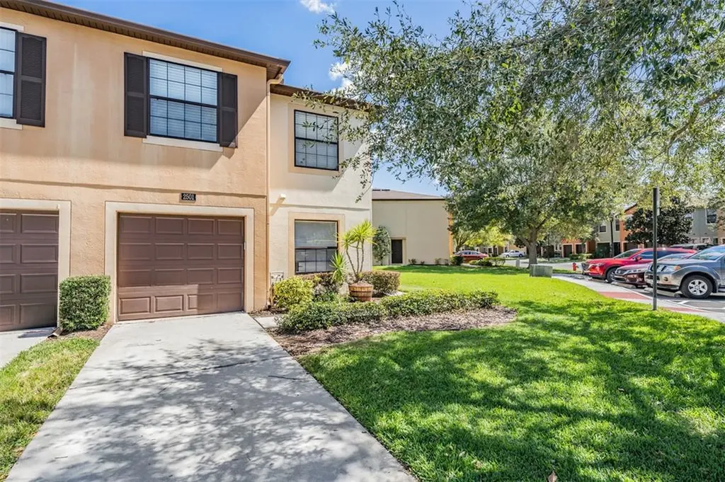 2501 Oleander Lakes Drive Brandon FL 33511