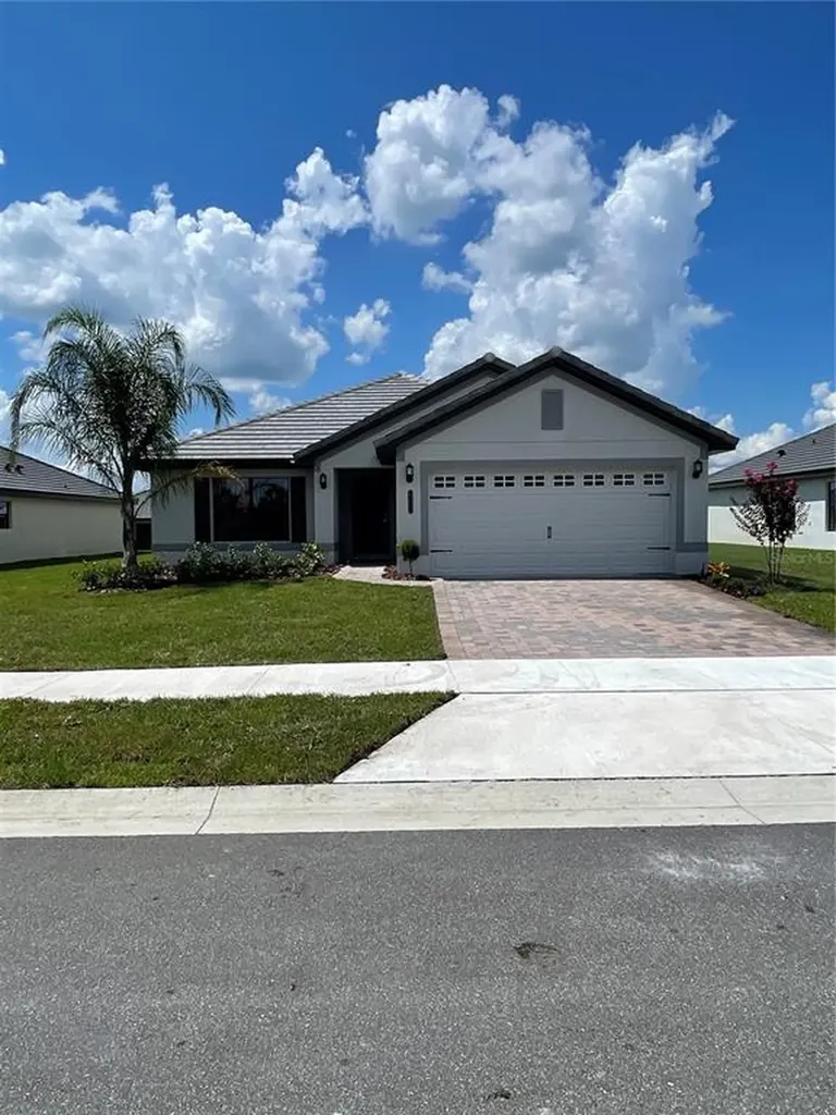 4933 Vue Delac Pass Auburndale FL 33823
