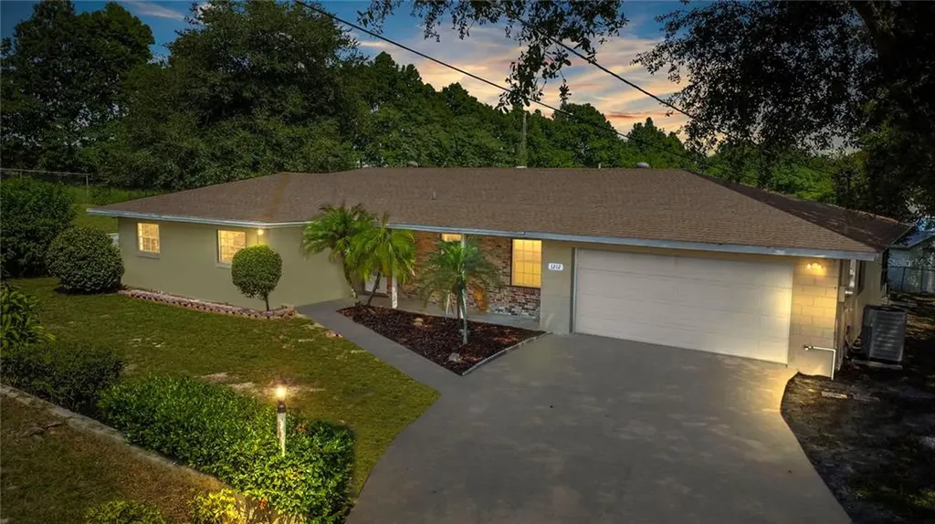 1212 Hillcrest Drive NE Winter Haven FL 33881