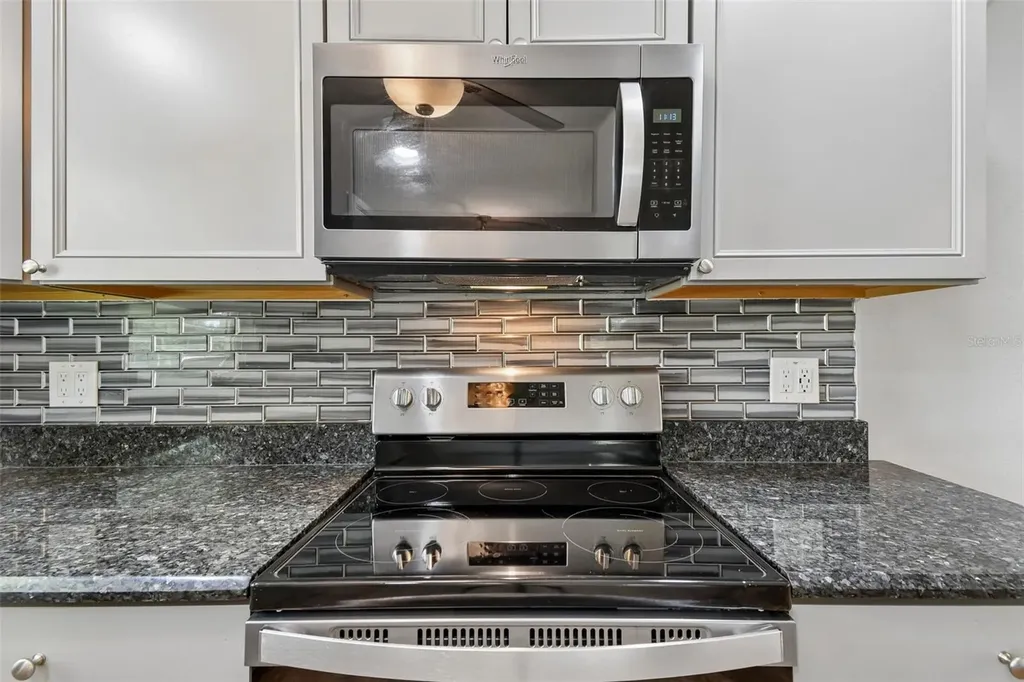 4040 NE 95th Road Wildwood FL 34785