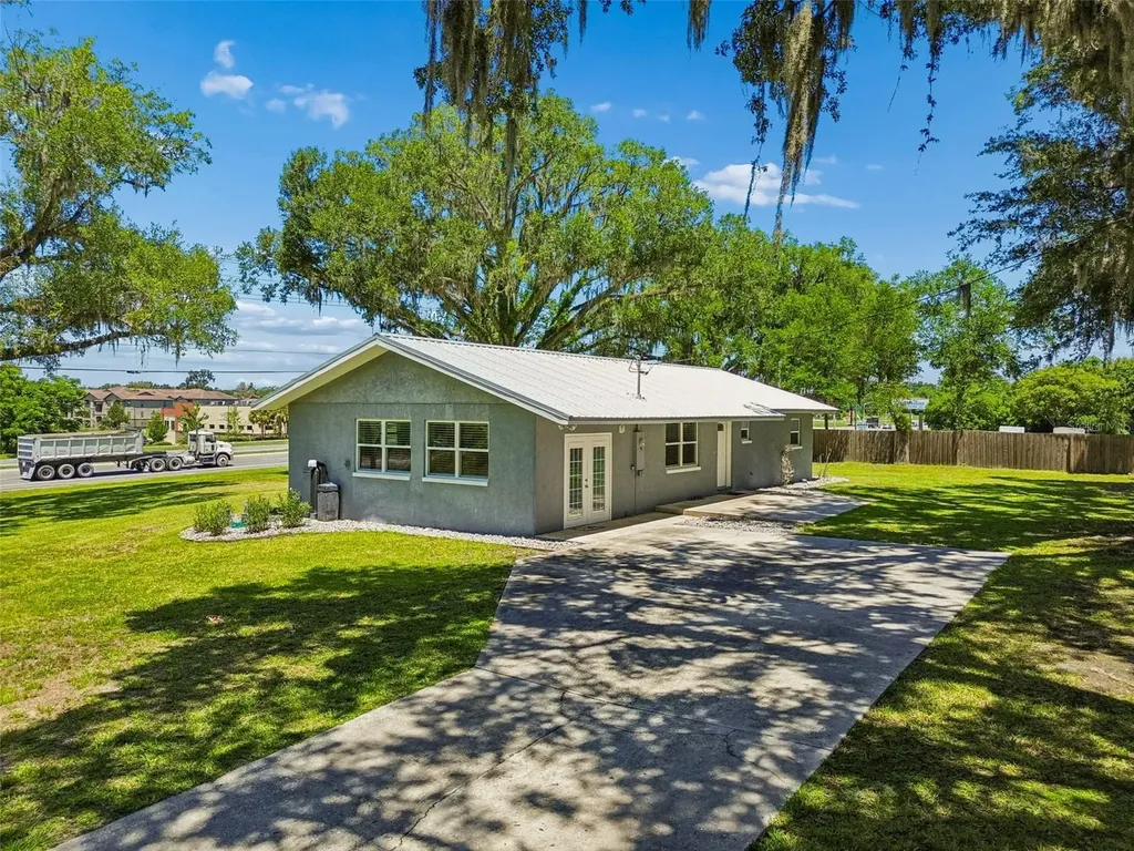 4040 NE 95th Road Wildwood FL 34785