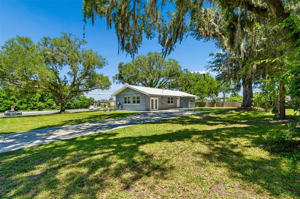4040 NE 95th Road Wildwood FL 34785