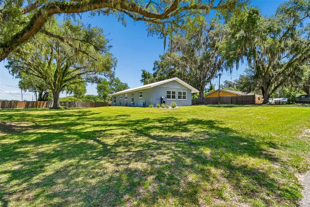 4040 NE 95th Road Wildwood FL 34785