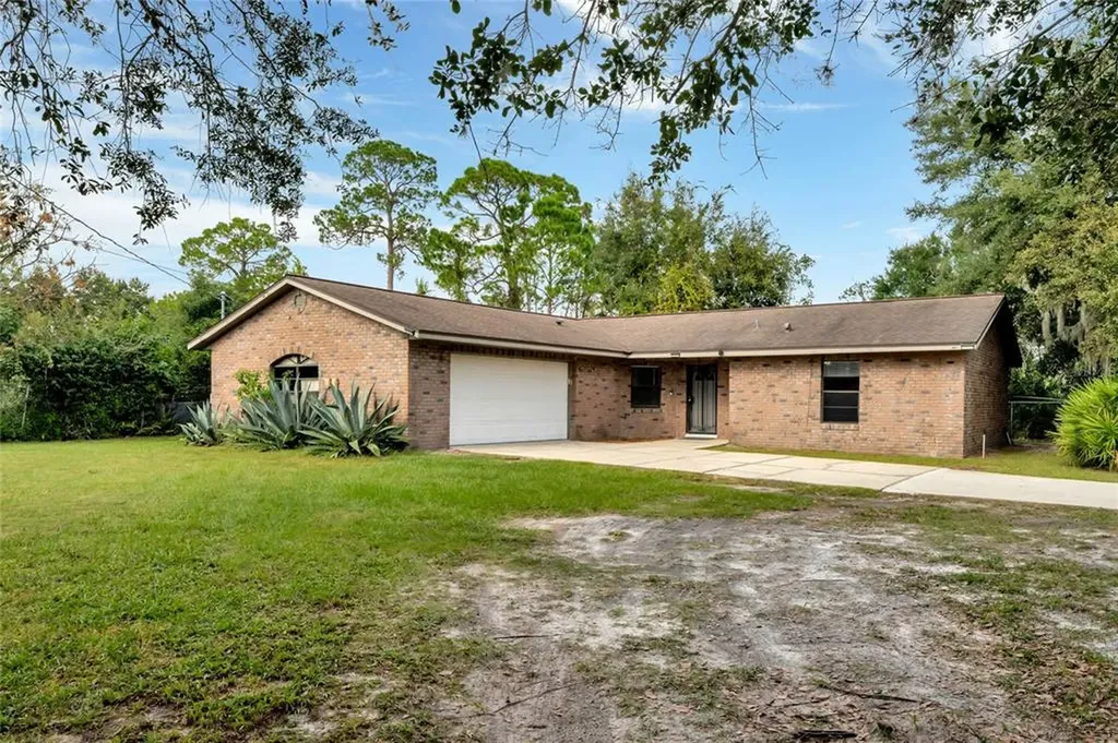 1068 E De Carlo Drive Deltona FL 32725
